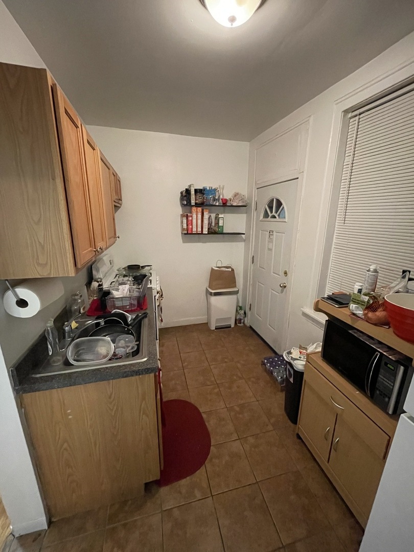 641 West Roscoe Street, Unit W1 Chicago, IL 60657 - Photo 5 of 10