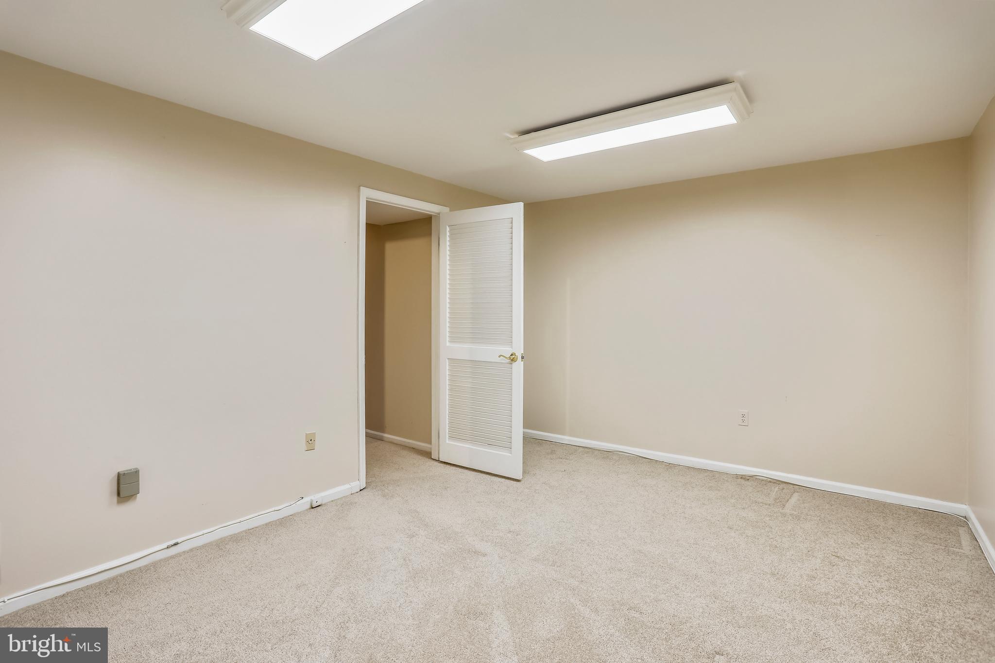 2038 Derby Ridge Lane Silver Spring, MD 20910 - Photo 19 of 28