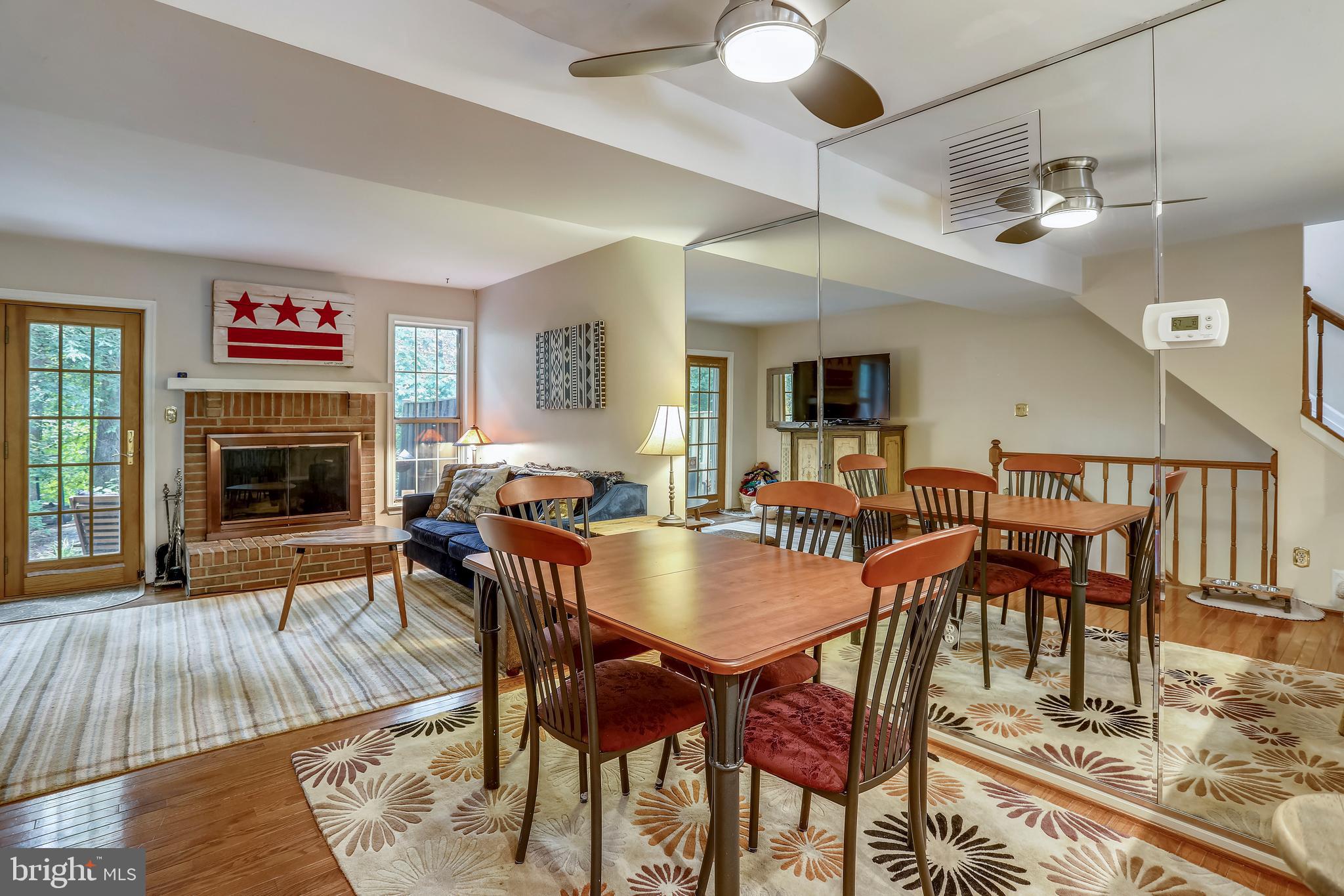 2038 Derby Ridge Lane Silver Spring, MD 20910 - Photo 3 of 28