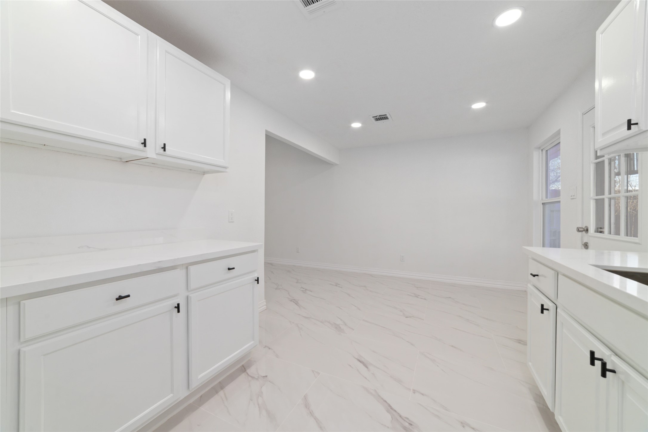 11434 Sharpview Drive Houston, TX 77072 - Photo 12 of 25 a view of cabinets