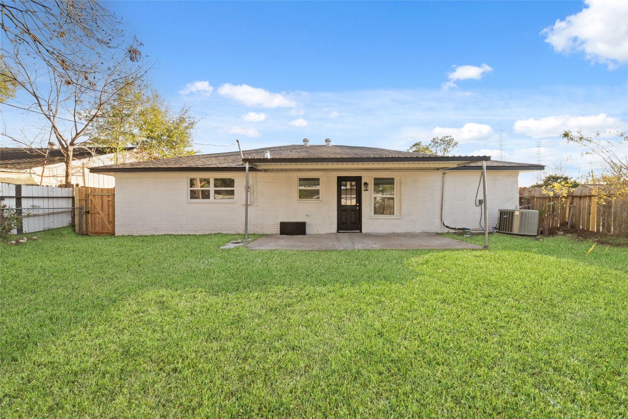 11434 Sharpview Drive Houston, TX 77072 - Photo 25 of 25 a view of a house with backyard and garden