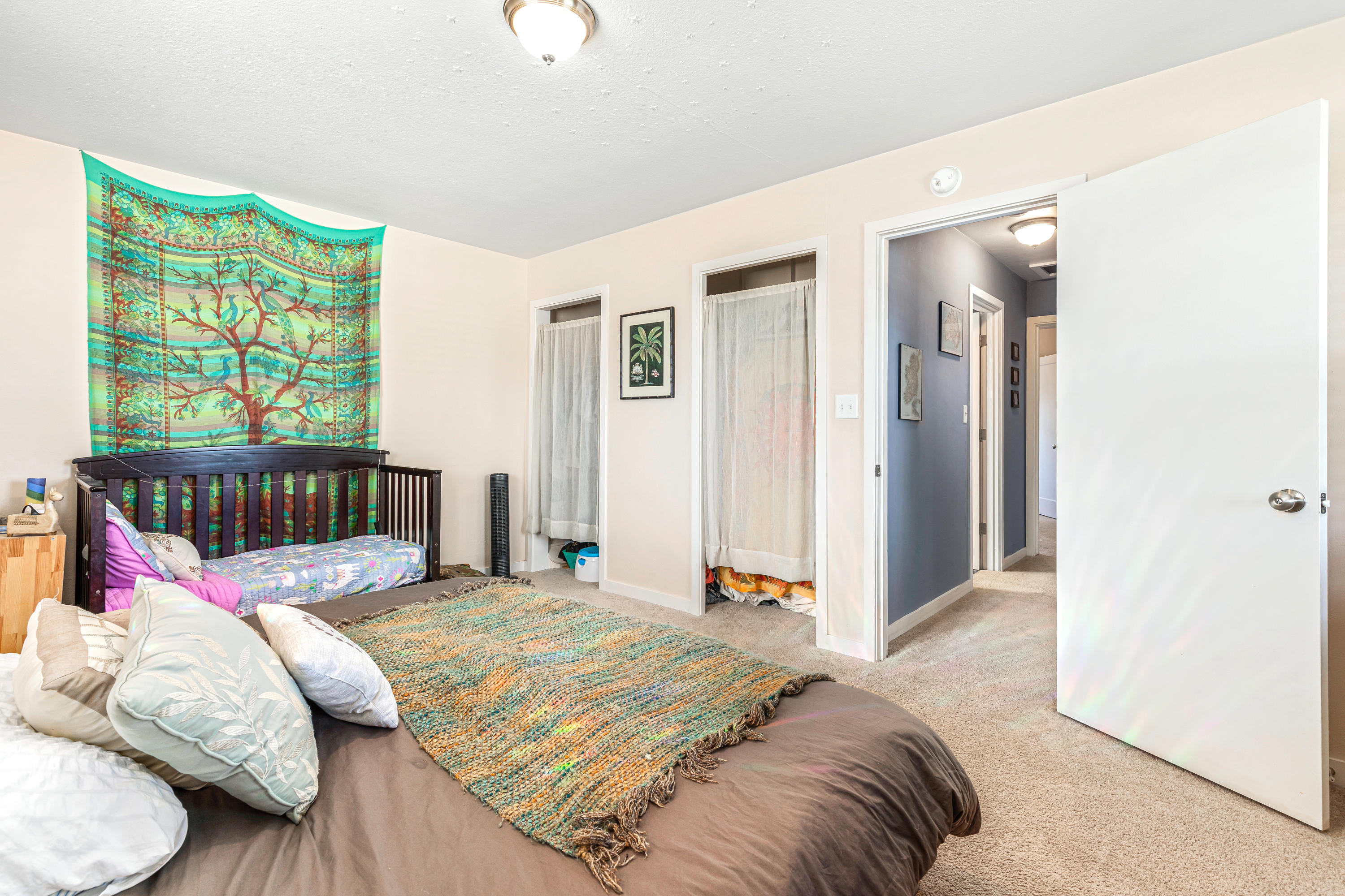 2425 Table Rock Road Medford, OR 97501 - Photo 14 of 26 a bedroom with a bed and a window