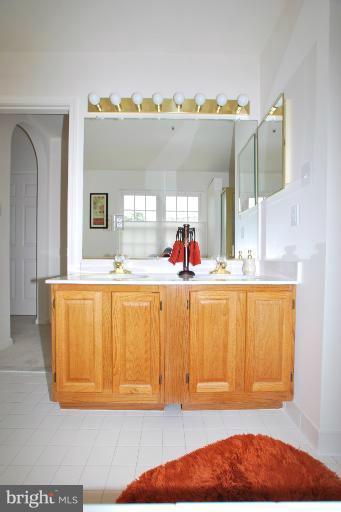 470 Tschiffely Square Road Gaithersburg, MD 20878 - Photo 15 of 26 Bath (Master)