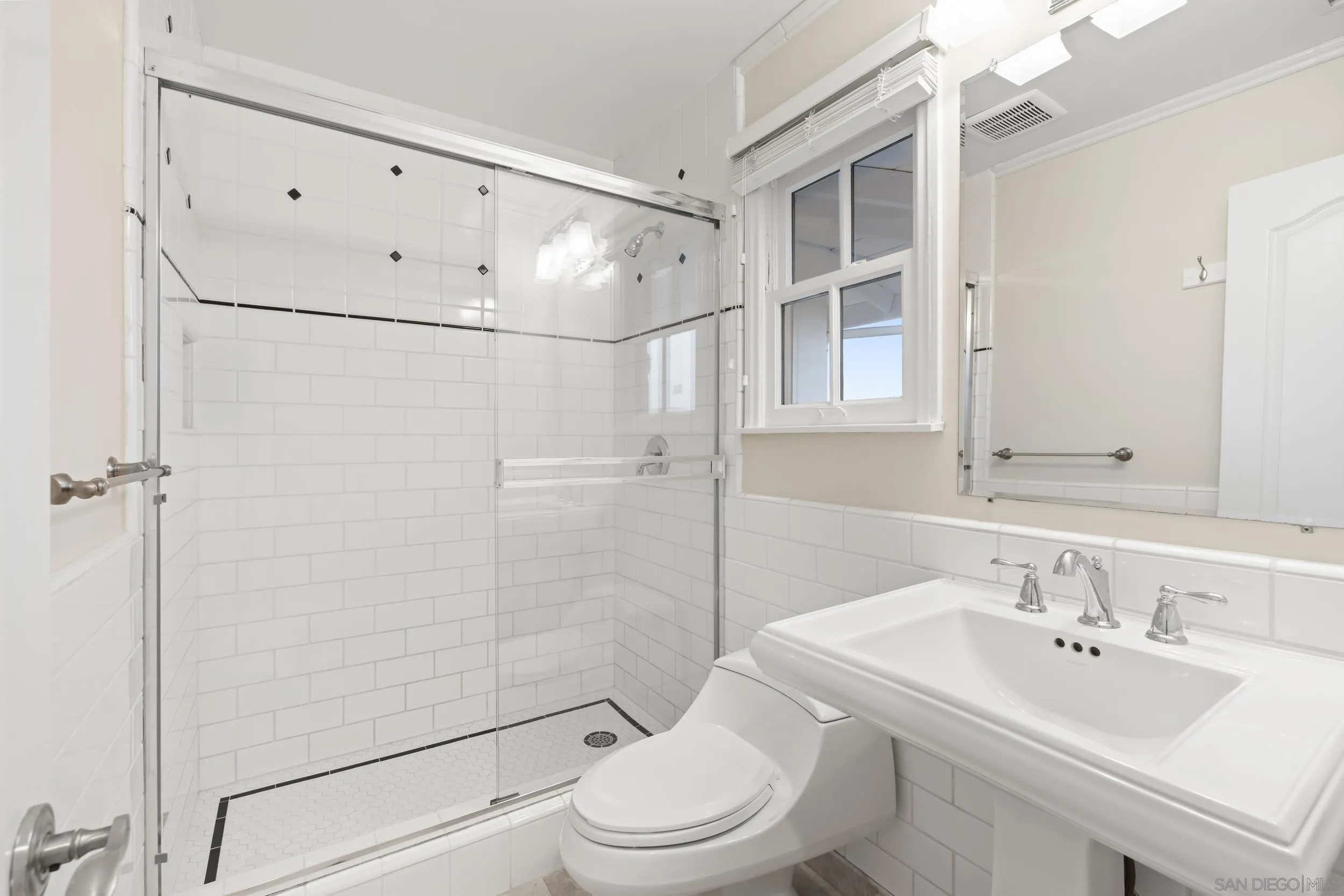 16551 Zumaque Street Rancho Santa Fe, CA 92067 - Photo 33 of 58 Bathroom #3 with shower