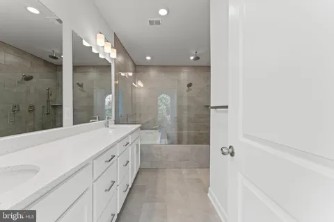 $896,348 | 612 Catamaran Way, National Harbor, MD 20745