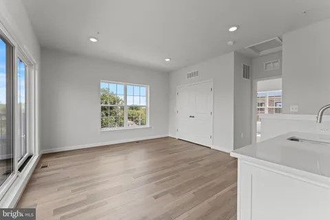 $896,348 | 612 Catamaran Way, National Harbor, MD 20745