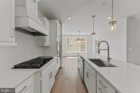$896,348 | 612 Catamaran Way, National Harbor, MD 20745