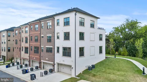 $896,348 | 612 Catamaran Way, National Harbor, MD 20745