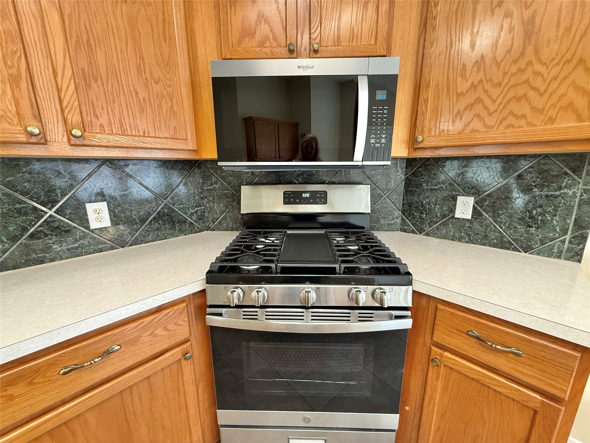 25335 Rayford Crest Drive Spring, TX 77386 - Photo 13 of 44 Gas cooktop stove too!