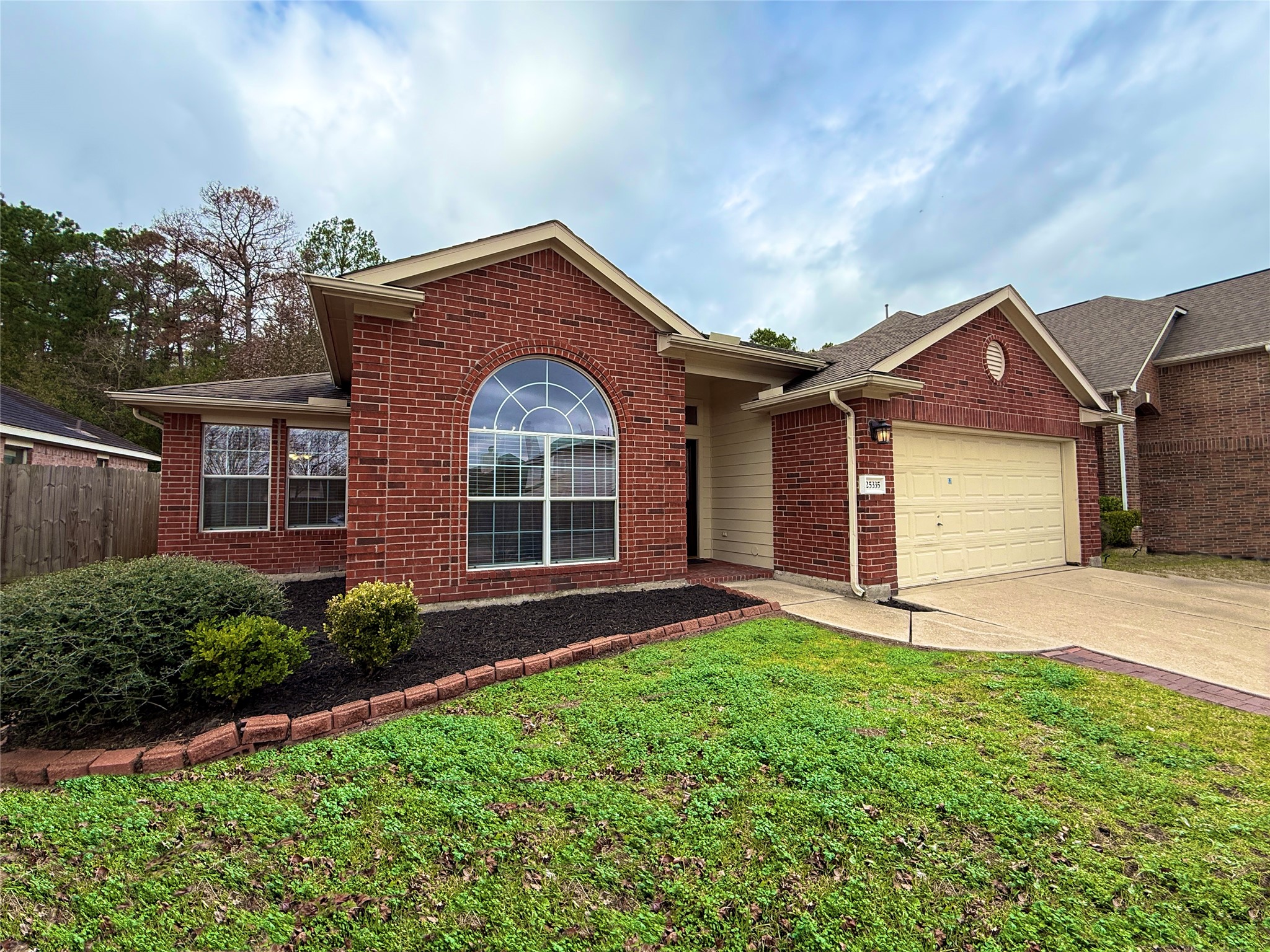 25335 Rayford Crest Drive Spring, TX 77386 - Photo 2 of 44 A lovely 3 bedroom home