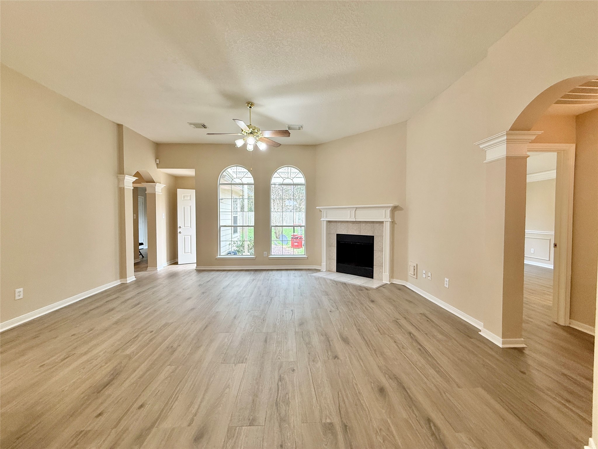 25335 Rayford Crest Drive Spring, TX 77386 - Photo 23 of 44 Beautiful windows and plenty of natural light