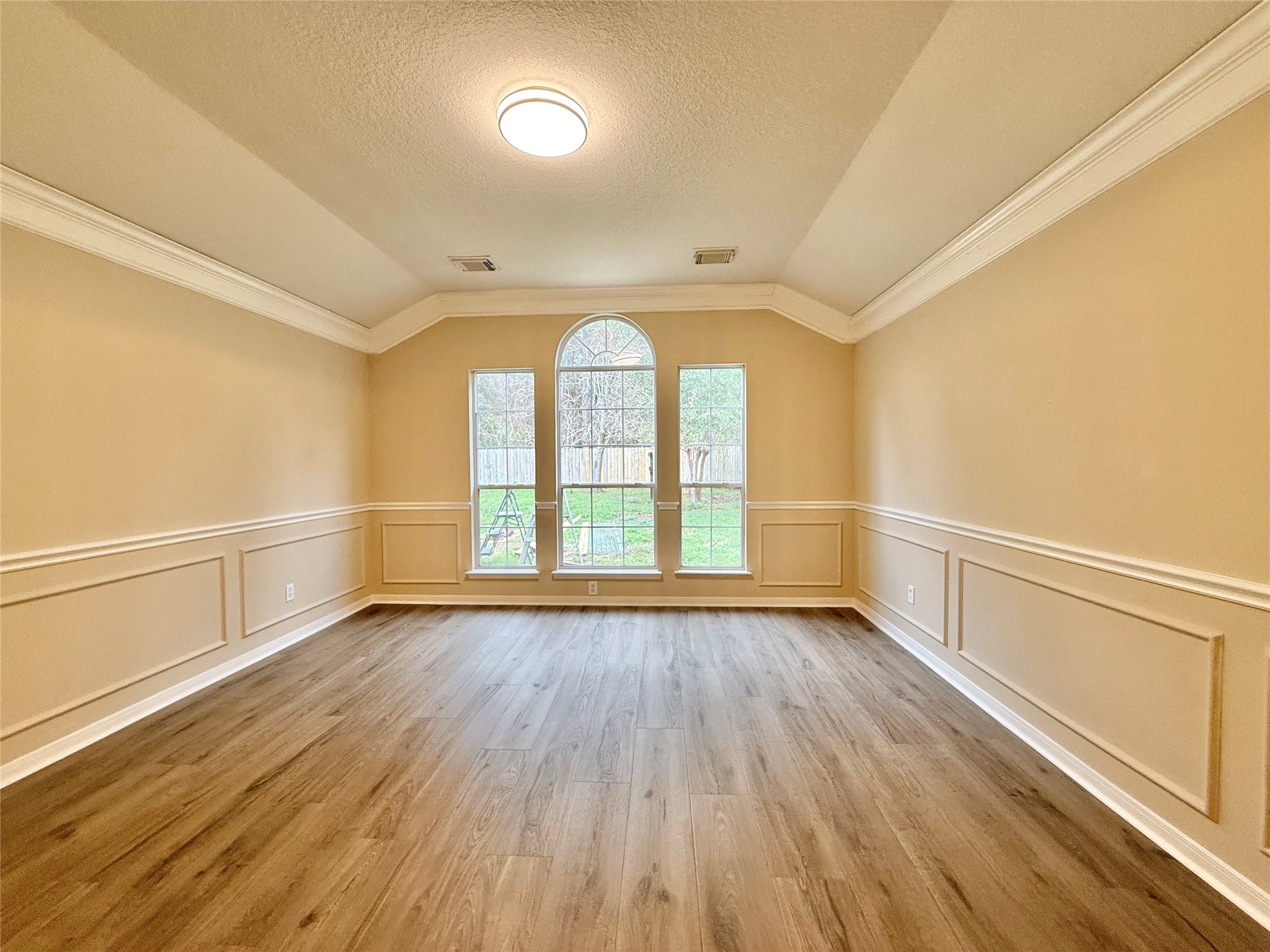 25335 Rayford Crest Drive Spring, TX 77386 - Photo 28 of 44 Primary Bedroom
