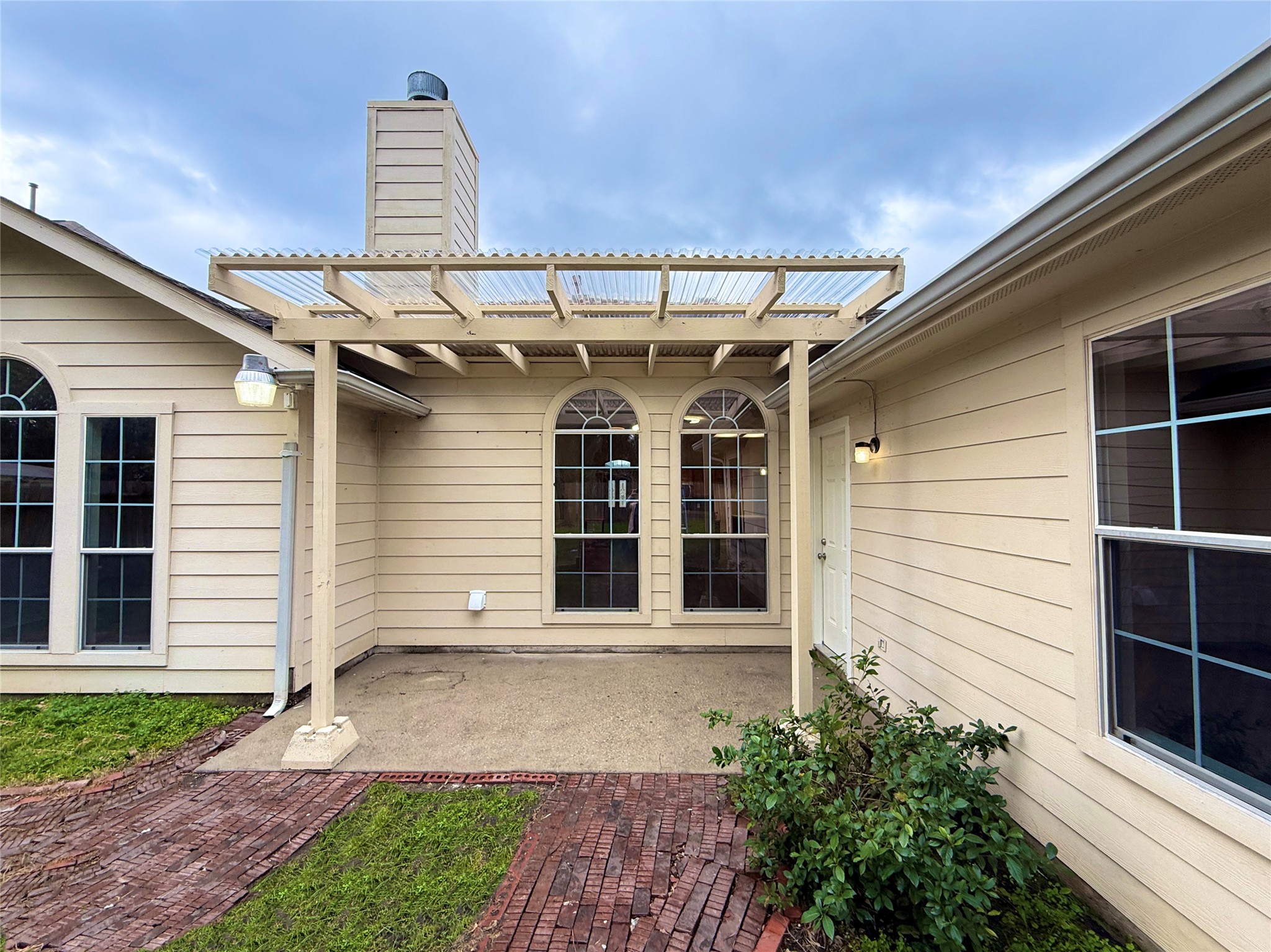 25335 Rayford Crest Drive Spring, TX 77386 - Photo 41 of 44 Lush landscaping and an oversized backyard