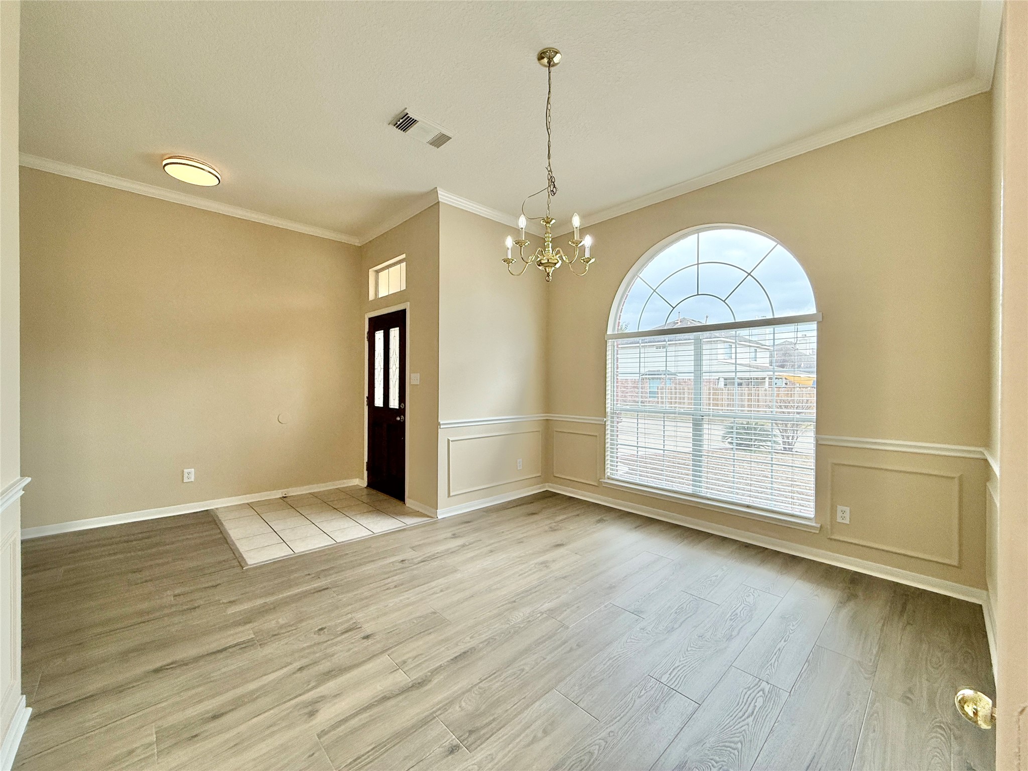 25335 Rayford Crest Drive Spring, TX 77386 - Photo 6 of 44 Fresh interior paint throughout