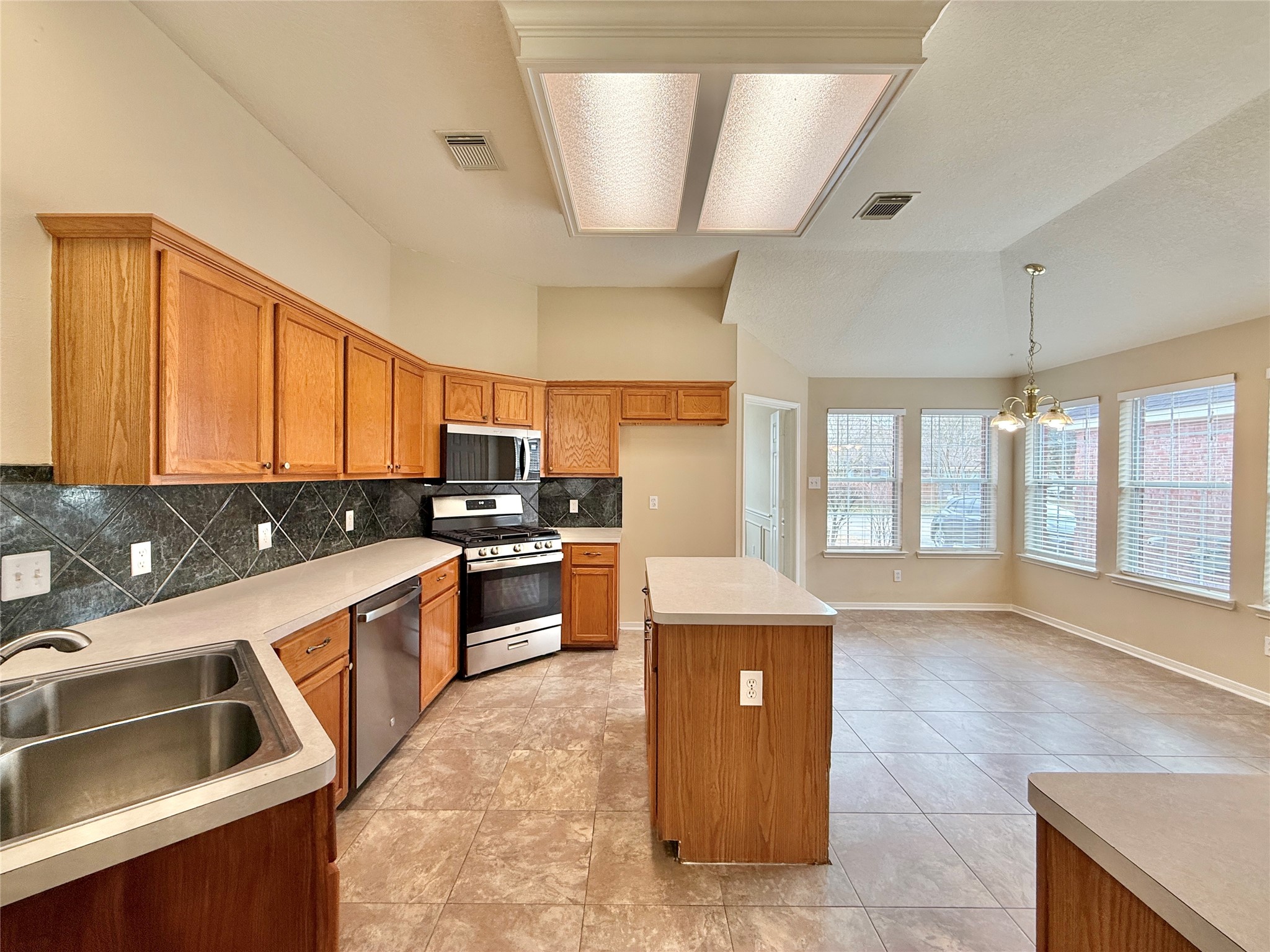 25335 Rayford Crest Drive Spring, TX 77386 - Photo 10 of 44 Lots of cabinet space here