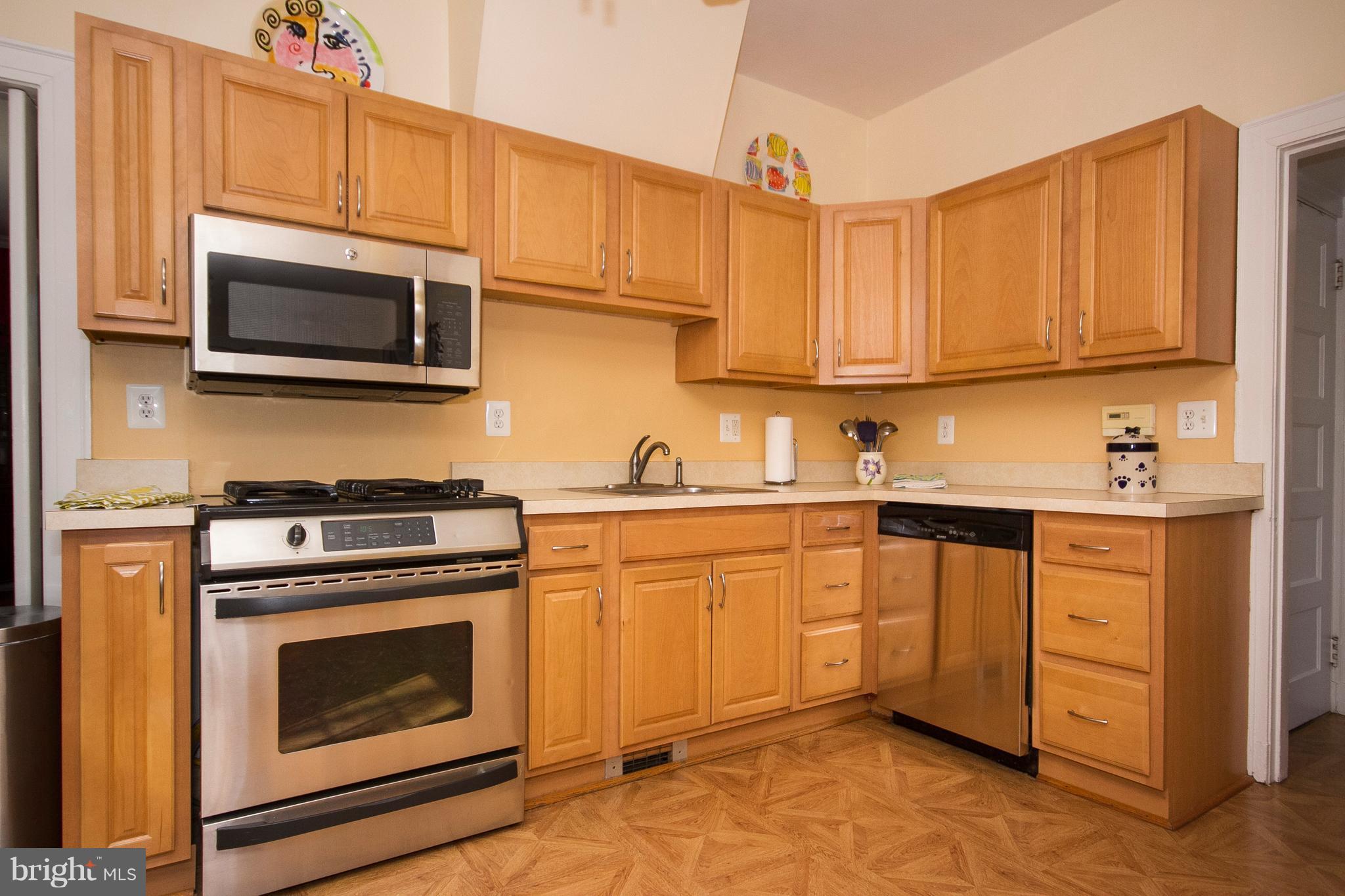 400 Hollen Road Baltimore, MD 21212 - Photo 9 of 29 Kitchen