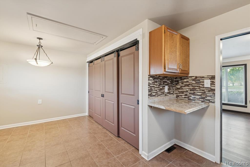 21056 Wick Road Taylor, MI 48180 - Photo 11 of 23