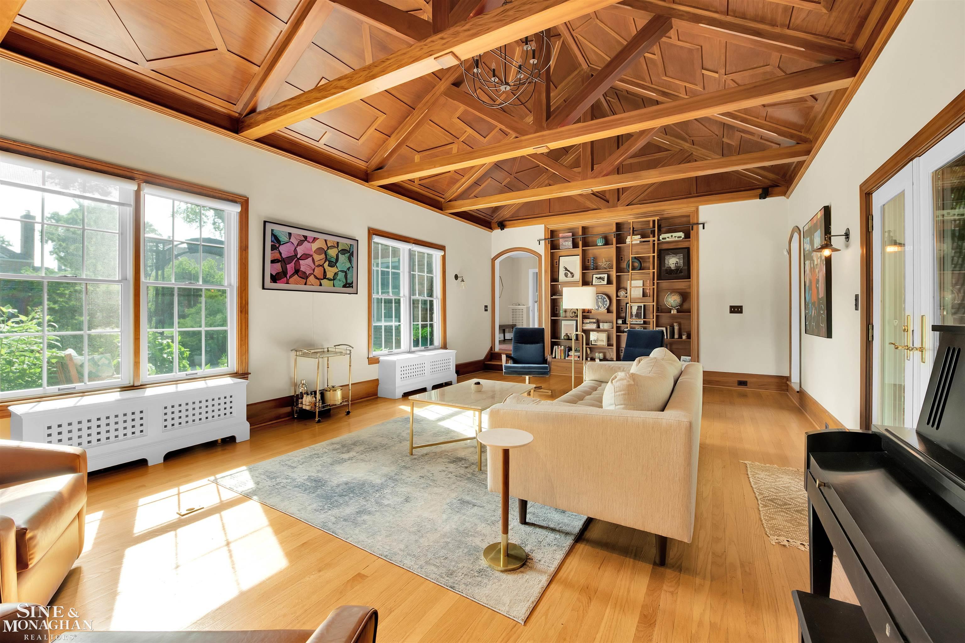 1144 Bedford Road Grosse Pointe, MI 48230 - Photo 8 of 37 50148088-25d545b9-7de7-4f5e-b106-0414e9483601.JPG