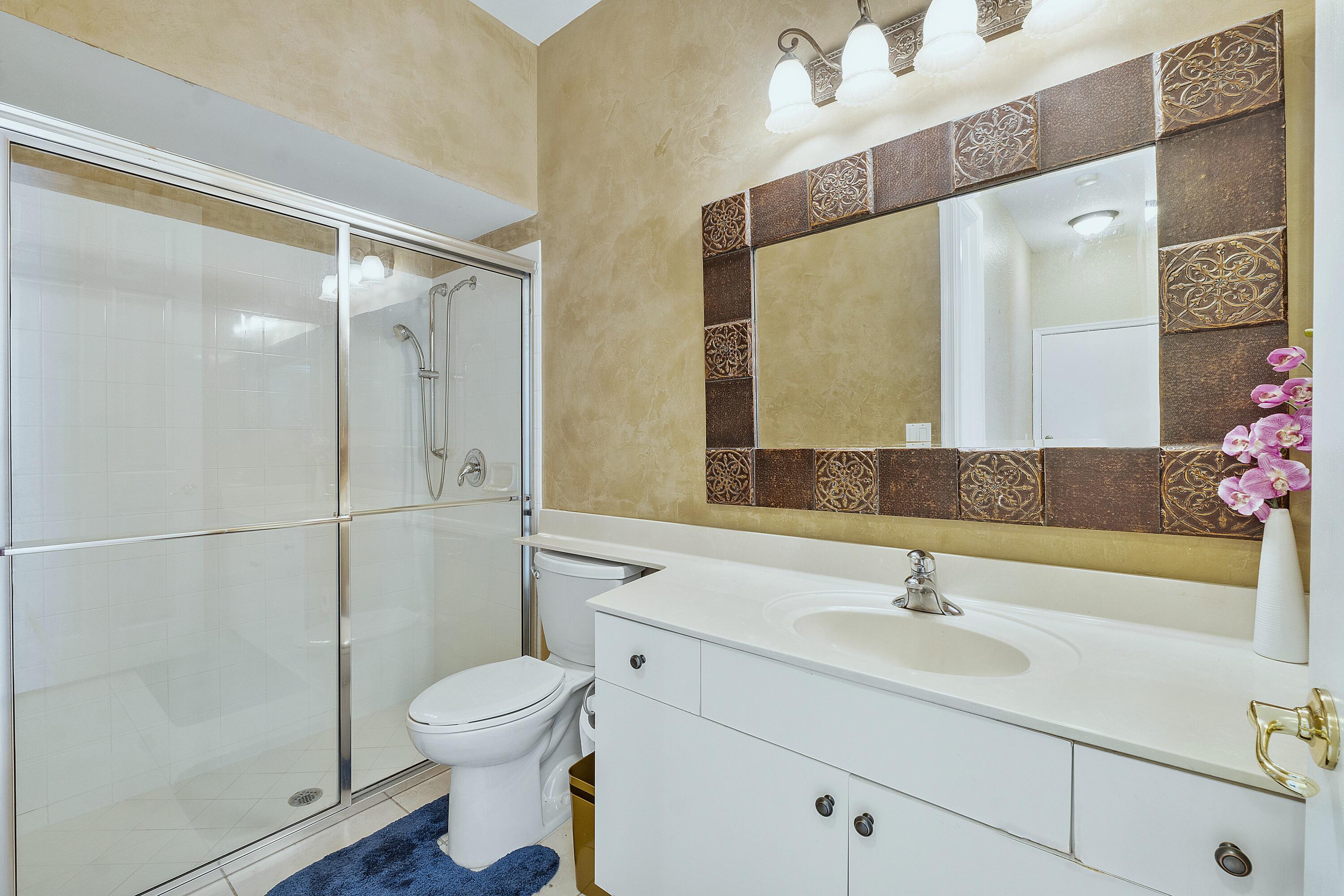 8936 Chestnut Ridge Way Boynton Beach, FL 33473 - Photo 20 of 50 Ground floor bathroom