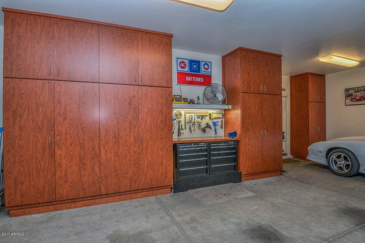 6825 West Carson Road Laveen, AZ 85339 - Photo 18 of 18 3 Car Garage w/ High End Cabinets