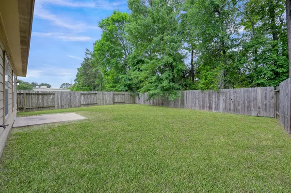 $1,900 | 9594 East Woodmark, Conroe, TX 77304