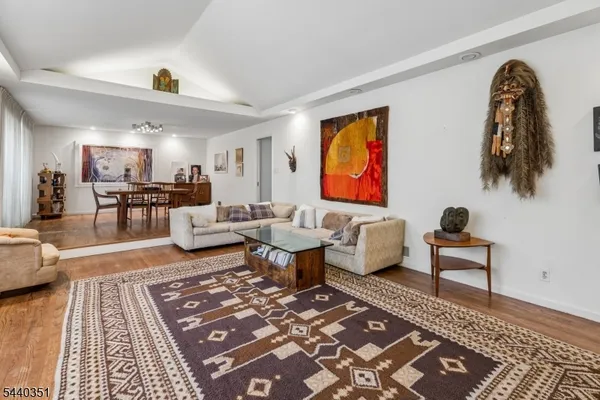$1,595,000 | 20 Kean Road, Short Hills, NJ 07078