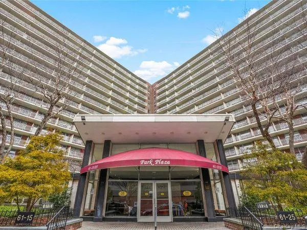 $2,300 | 61-25 97th Street, Unit 4D | Rego Park