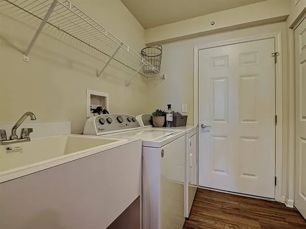 $2,820 | 4105 Pond Willow Court, Naperville, IL 60564