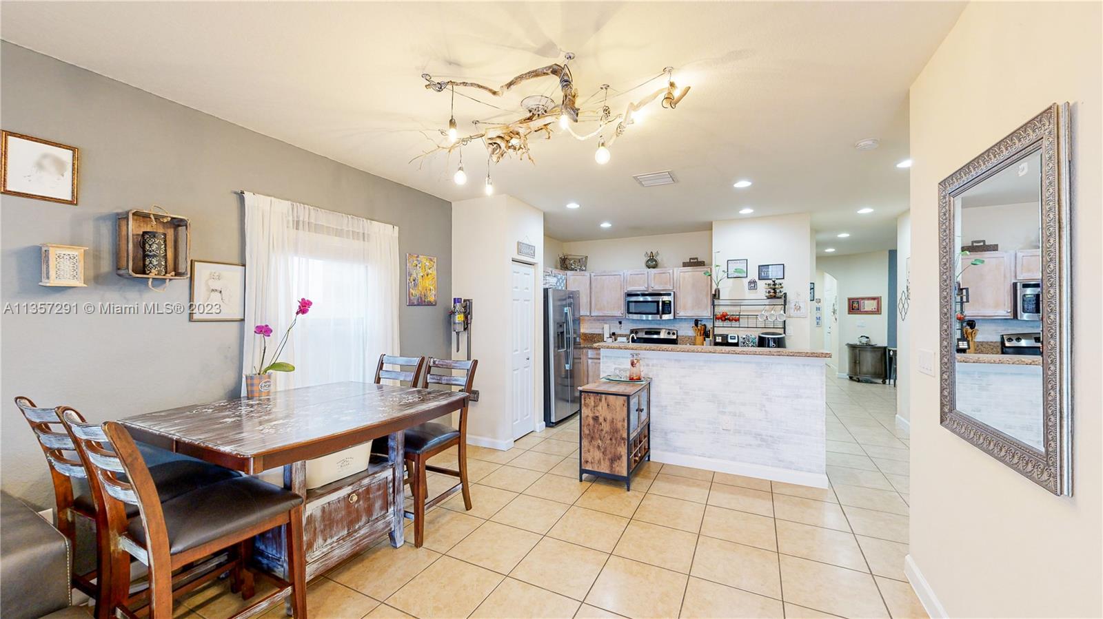 672 Southeast 34th Avenue Homestead, FL 33033 - Photo 21 of 65