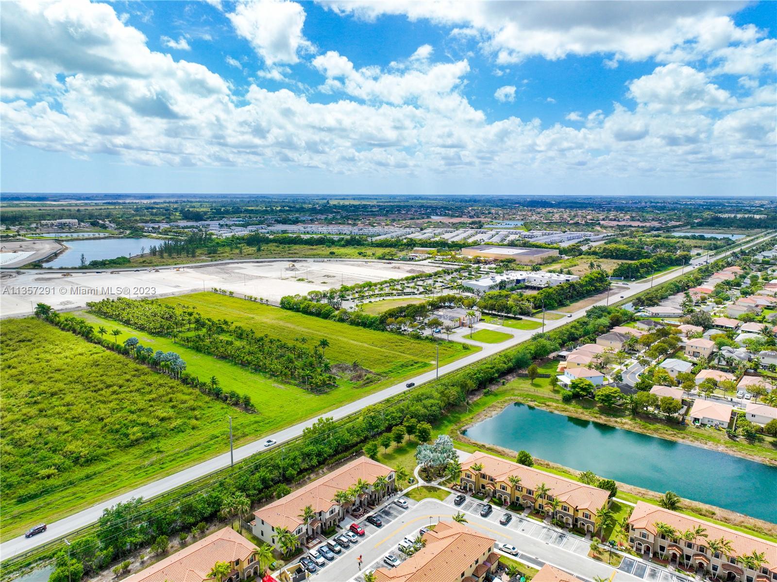 672 Southeast 34th Avenue Homestead, FL 33033 - Photo 61 of 65