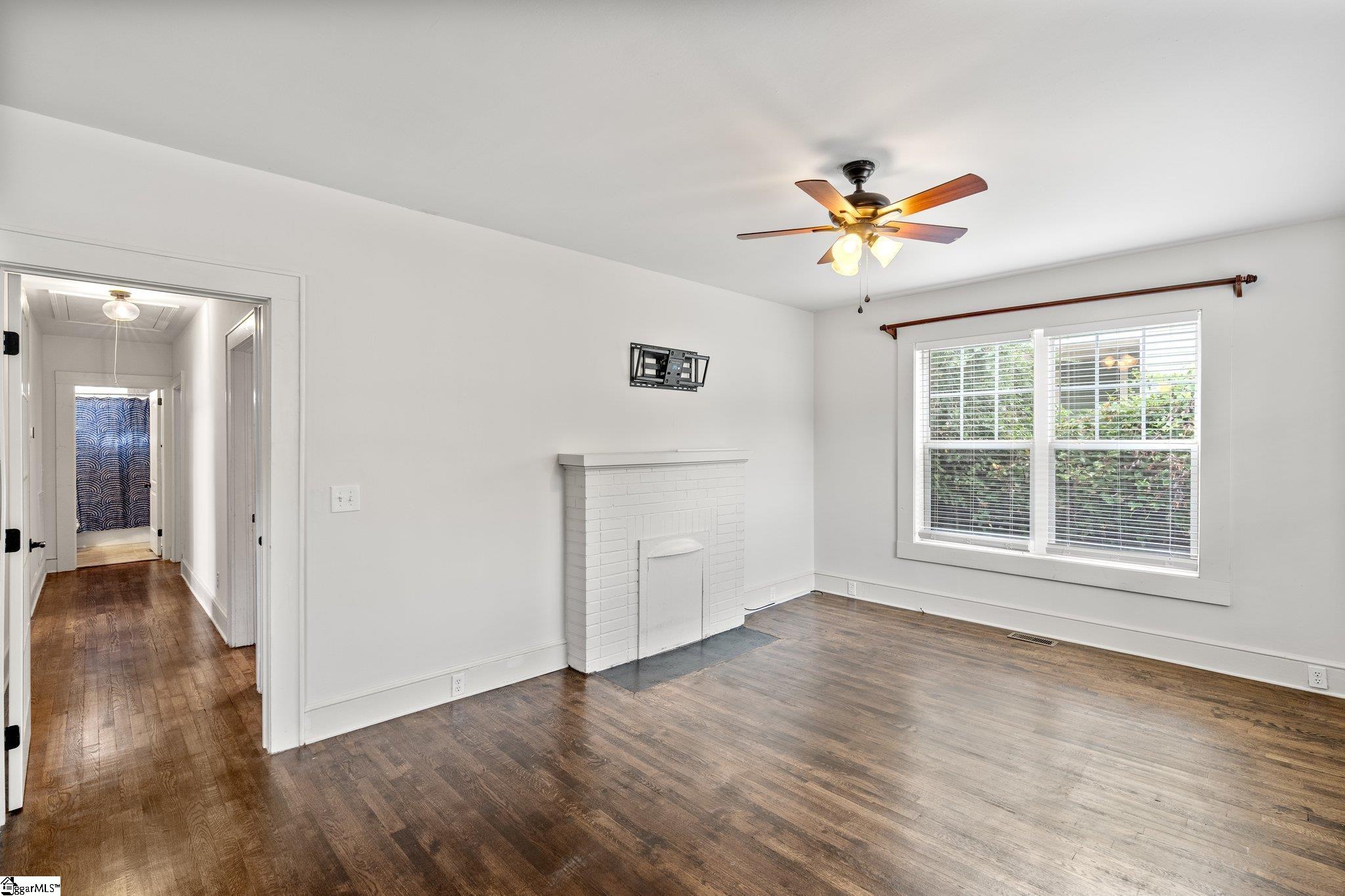 29 Blair Street Greenville, SC 29607 - Photo 4 of 31 Gallery Image 4