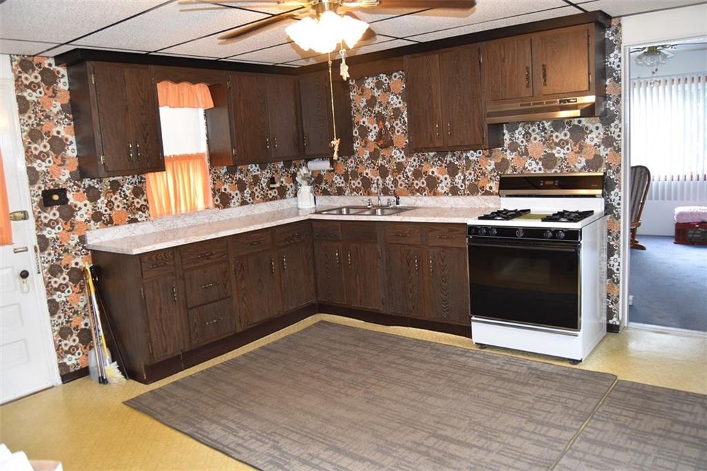 3515 Willett Road Pittsburgh, PA 15227 - Photo 3 of 25 Gallery Image 3