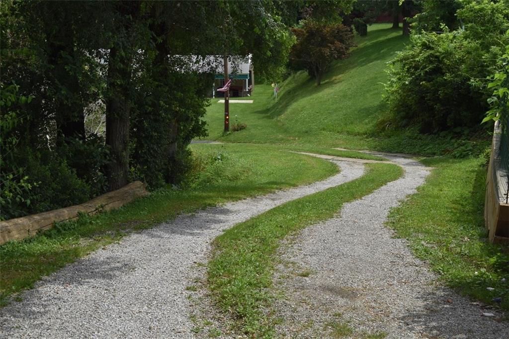 3515 Willett Road Pittsburgh, PA 15227 - Photo 10 of 25 Gallery Image 10