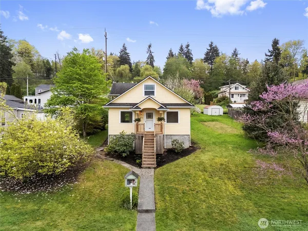 $475,000 | 4712 South 3rd Avenue, Everett, WA 98203