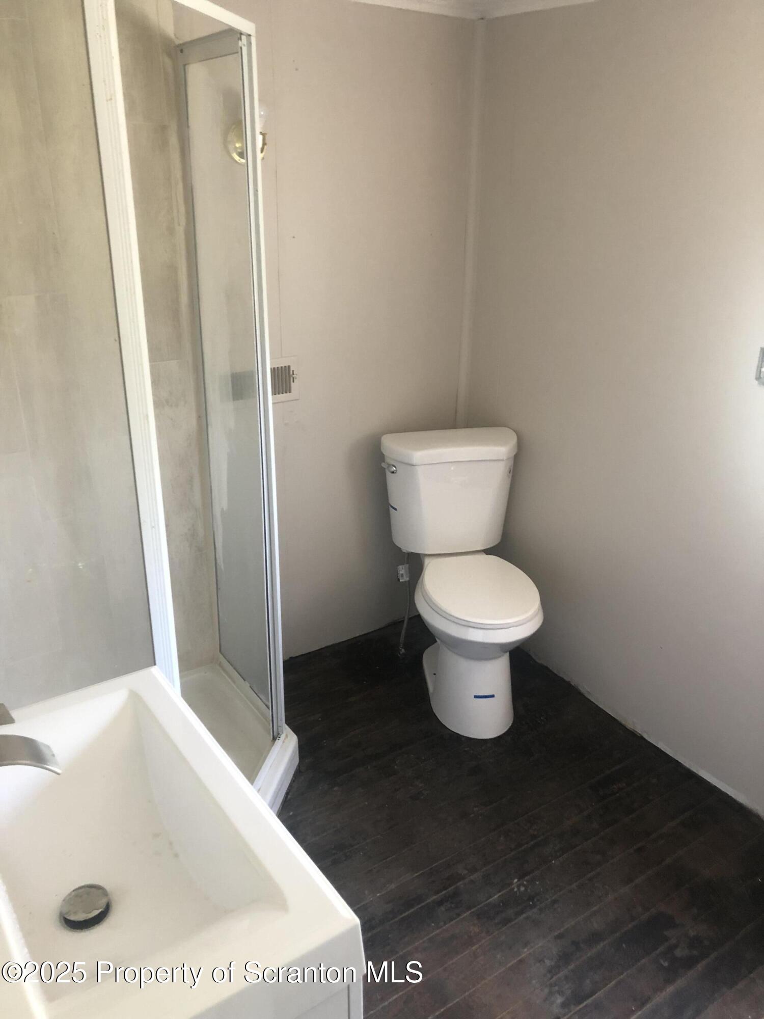 208 South Turnpike Road Dalton, PA 18414 - Photo 8 of 34 Primary Bathroom