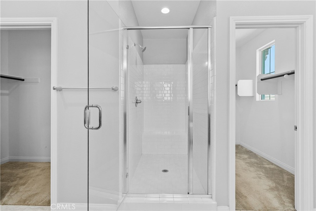 32063 Dayspring Way Temecula, CA 92591 - Photo 32 of 65 Separate shower in primary bathroom