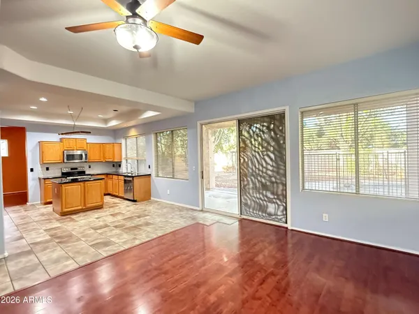 $3,995 | 9786 South La Rosa Drive, Tempe, AZ 85284