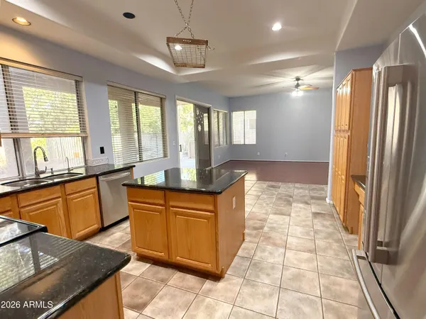 $3,995 | 9786 South La Rosa Drive, Tempe, AZ 85284