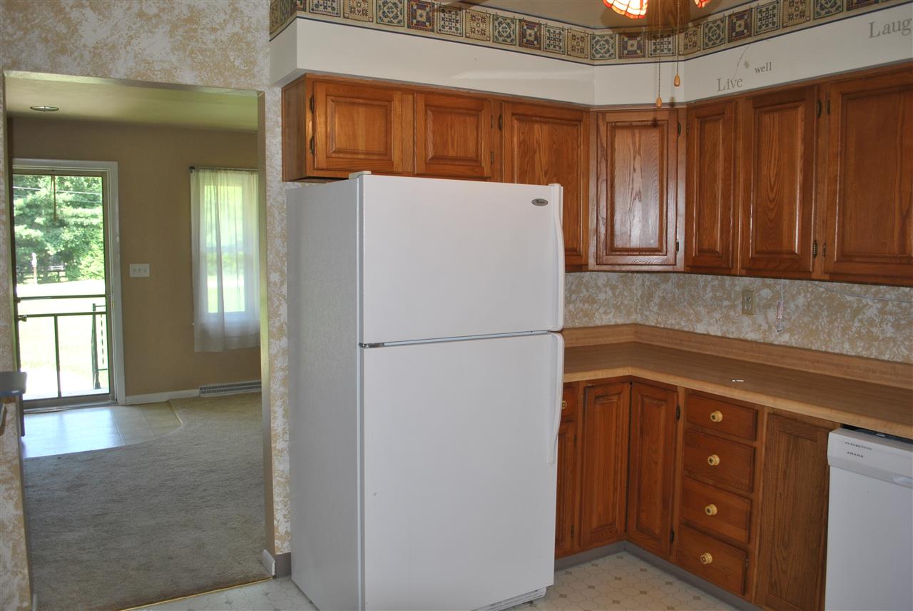 1045 Spade Drive Rochester, IN 46975 - Photo 12 of 32