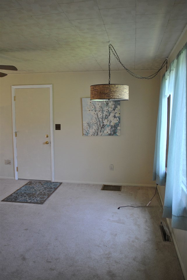 1045 Spade Drive Rochester, IN 46975 - Photo 15 of 32