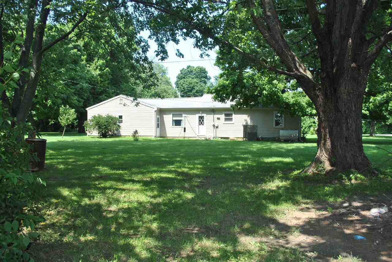 1045 Spade Drive Rochester, IN 46975 - Photo 4 of 32