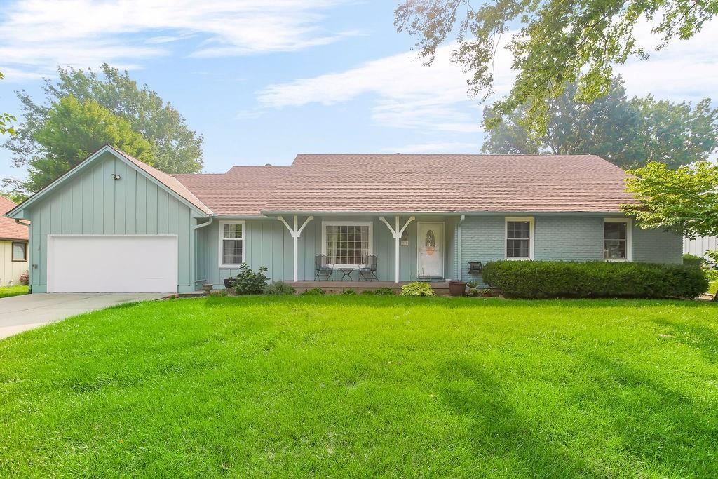 319 Southeast Ridgeview Drive Lee's Summit, MO 64063 - Photo 1 of 1