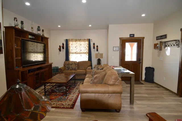 $1,600,000 | 1156 Cement Street, Silverton, CO 81433