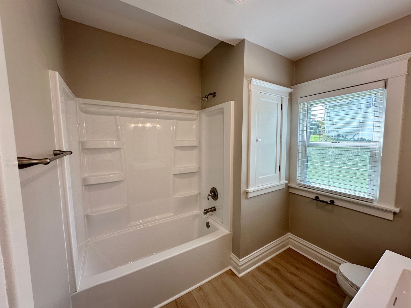 438 Ada Street, Unit 1 Cary, IL 60013 - Photo 20 of 28 Gallery Image 20