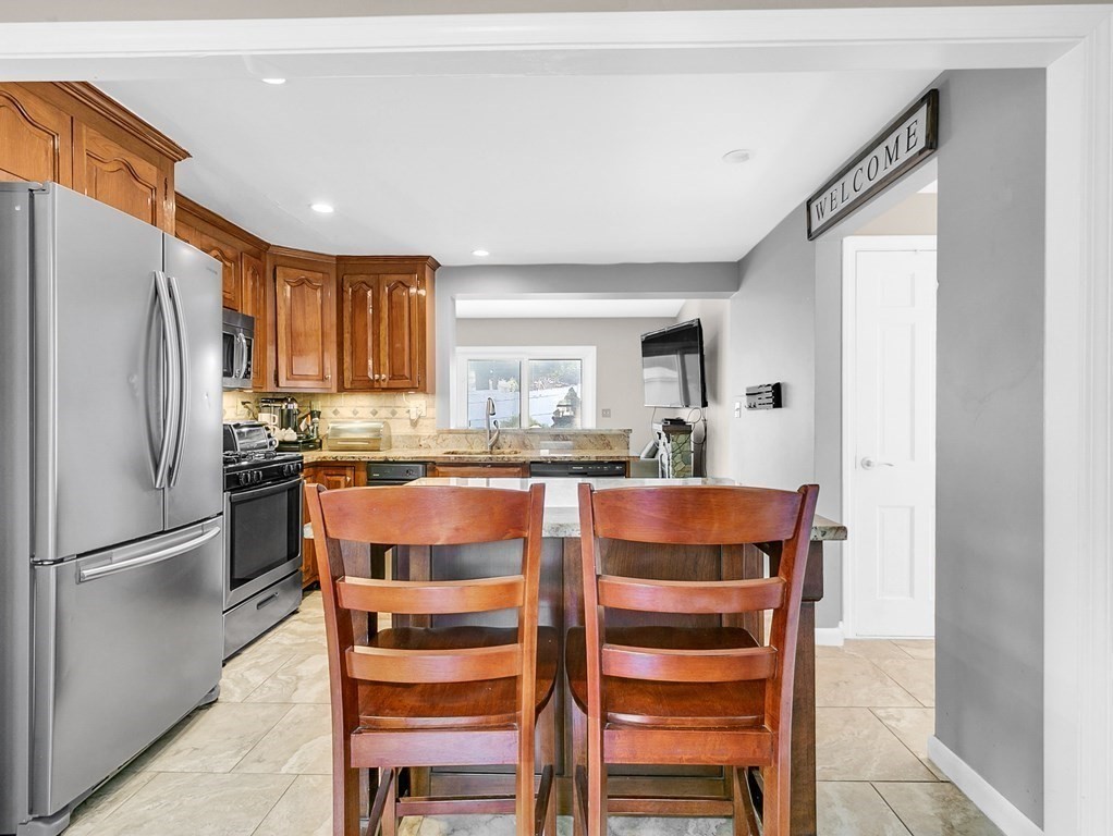 42 Westmoor Road Boston, MA 02132 - Photo 8 of 31 Gallery Image 8
