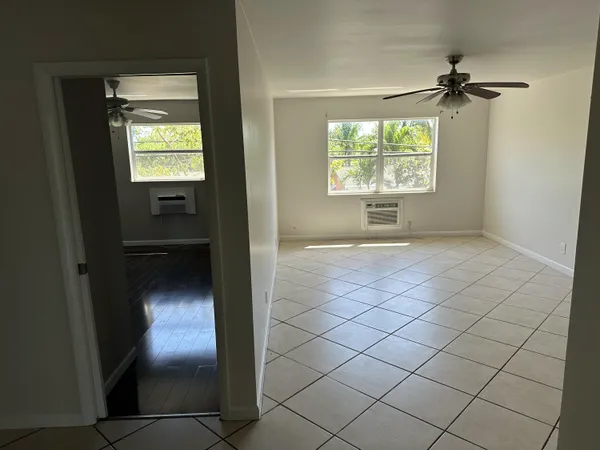 $1,600 | 1480 East Sample Road, Unit 207, Pompano Beach, FL 33064