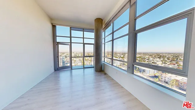 $4,689 | 707 East Ocean Boulevard, Unit PH1702, Long Beach, CA 90802