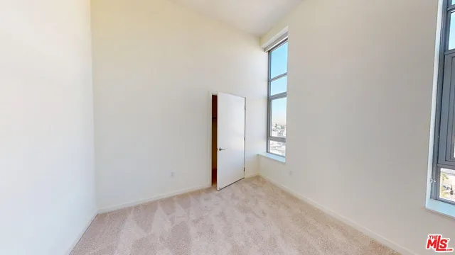 $4,689 | 707 East Ocean Boulevard, Unit PH1702, Long Beach, CA 90802