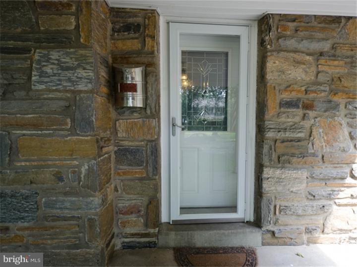 114 Forest Road Springfield, PA 19064 - Photo 19 of 23 Porch