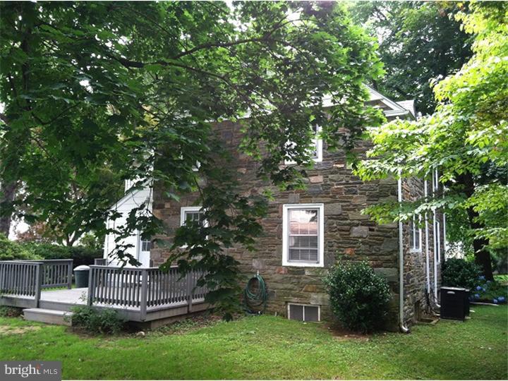 114 Forest Road Springfield, PA 19064 - Photo 3 of 23 Exterior Back